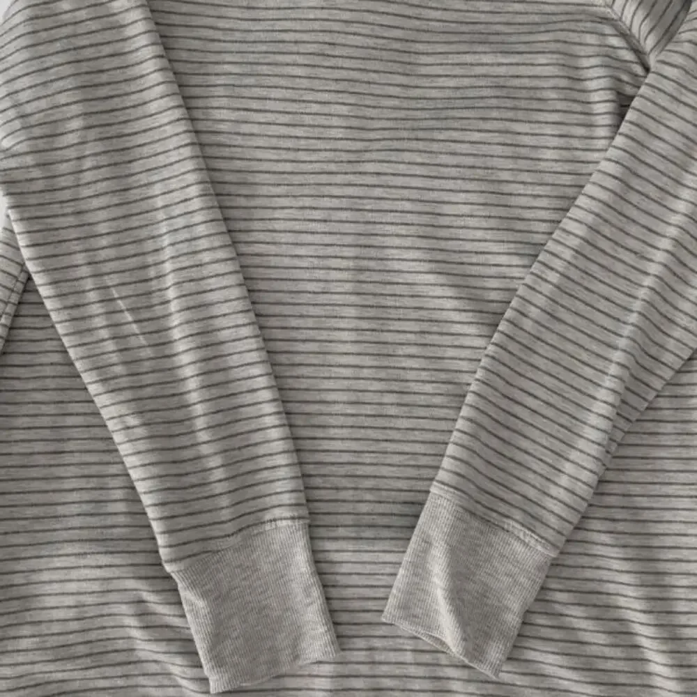 Danskin Gray Cream Stripe Pullover Sweatshirt Hi-Lo Hem Long Sleeve L - Picture 5 of 5